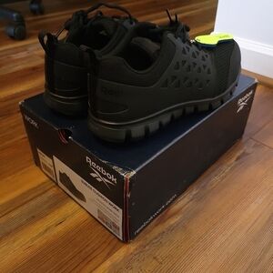 NWT Reebok Womens Sublite Cushion Athletic Work Shoe Black Size 9.5W